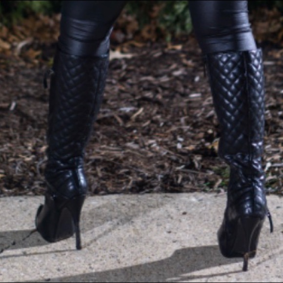 Boots - Picture 3 of 3